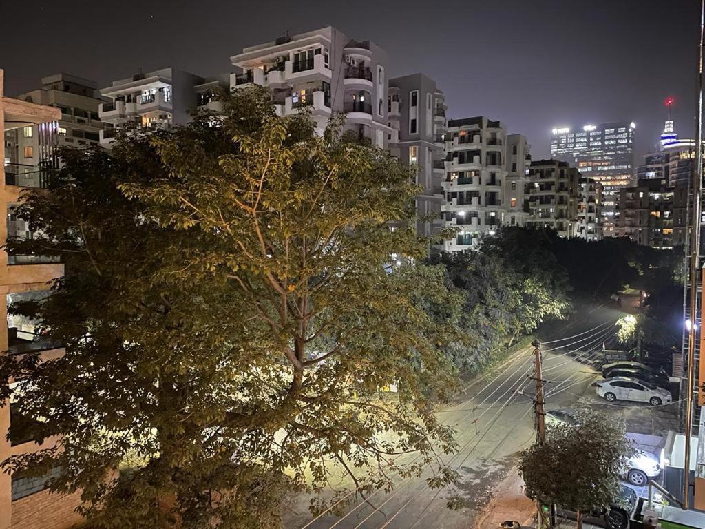Flxho Uno - Serviced Apartment & Rooms - Golf Course Road Gurgaon Esterno foto