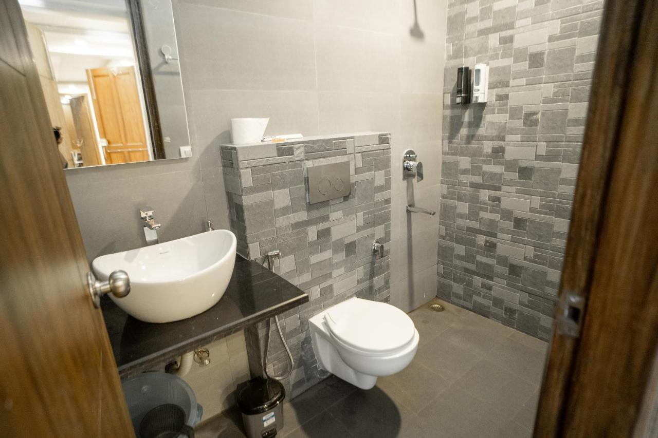 Flxho Uno - Serviced Apartment & Rooms - Golf Course Road Gurgaon Esterno foto